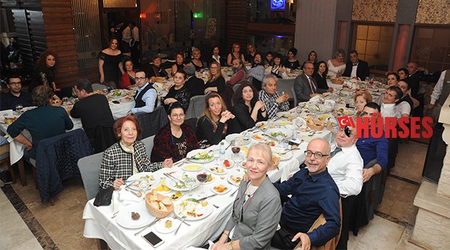AŞK OYUNUNDA MUTLU SON