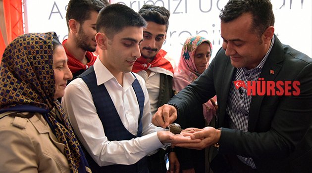 ASKER ADAYLARINA  KINALARI YAKILDI