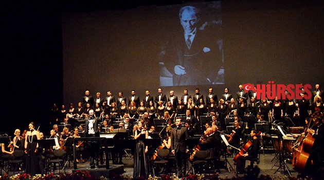 Atatürk aryalarla anıldı