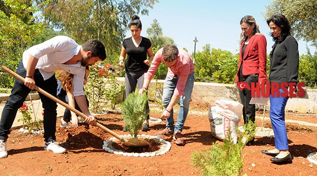 ATIKLARI YARARLI MATERYALE DÖNÜŞTÜRDÜLER