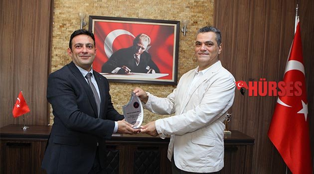 AÜ’de devir teslim yapıldı