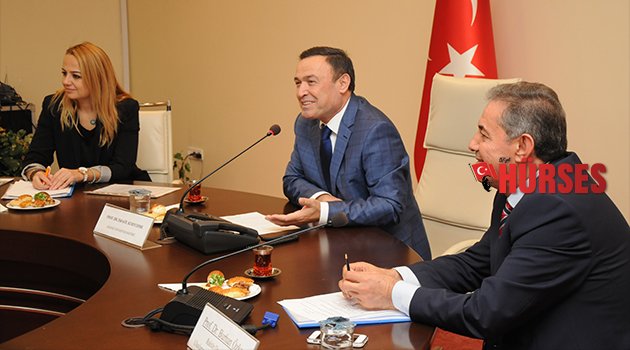 AÜ’NDEN ‘HOŞ GELDİN’ TOPLANTISI