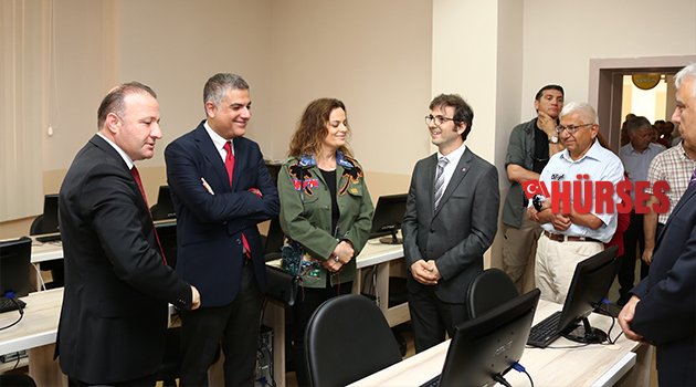 AÜ’YE YENİ LABORATUVAR