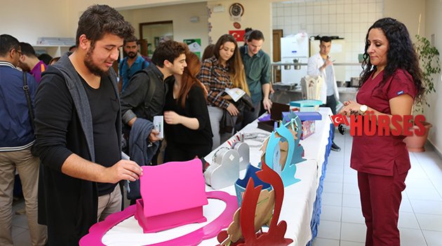 AÜ'DE KERMES DÜZENLENDİ