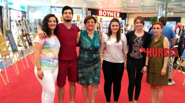 AVM RESİMLE RENKLENDİ