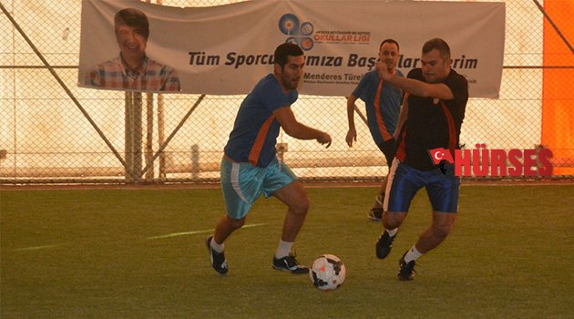 BABALAR SAHAYA ÇIKTI