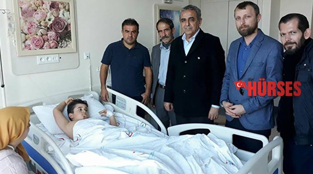 Bakan Çavuşoğlu Alper’i mutlu etti