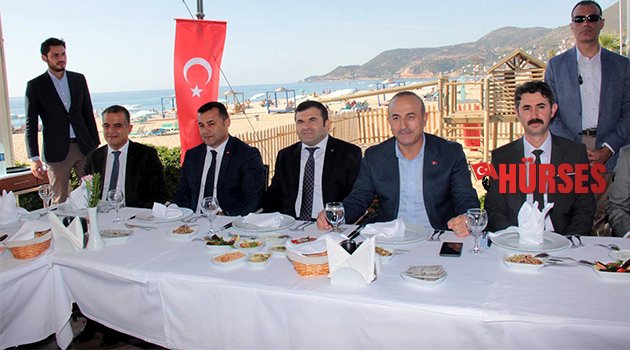 BAKAN ÇAVUŞOĞLU’NDAN TURİZMCİYE KREDİ MÜJDESİ