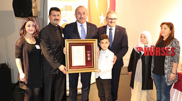 Bakan Çavuşoğlu: PKK&#039;yı, YPG&#039;yi gömüyoruz