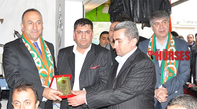 BAKAN ÇAVUŞOĞLU'NUN GÖNÜLDEN TEŞEKKÜRÜ