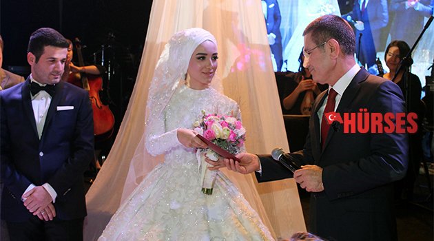 BAKANLARIN KATILDIĞI GÖRKEMLİ DÜĞÜN