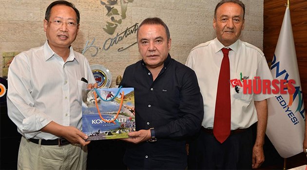 BAŞKAN BÖCEK, ÇİN’Lİ HEYET İLE TURİZMİ KONUŞTU