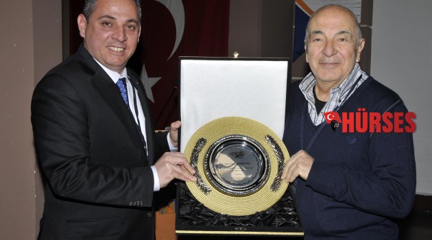 BAŞKAN SELEKLER GÜVEN TAZELEDİ