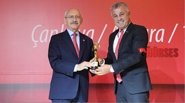Başkan Sözen ödülünü  Kılıçdaroğlu’ndan aldı