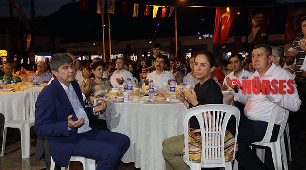 Başkan Türel Kemer’de iftar açtı