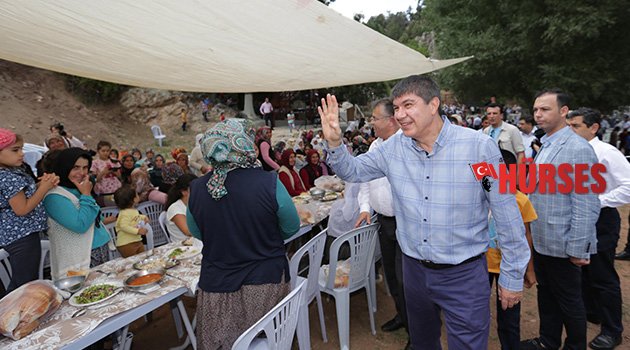 Başkan Türel Yuva'da