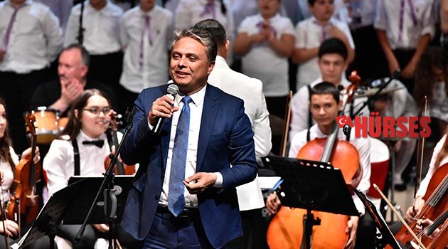 Başkan Uysal 'Fabrika Kızı'nı seslendirdi