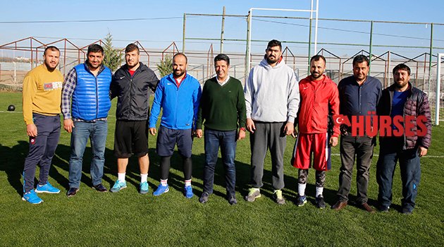 BAŞPEHLİVAN İSMAİL KOÇ, DÖŞEMEALTI’NDA