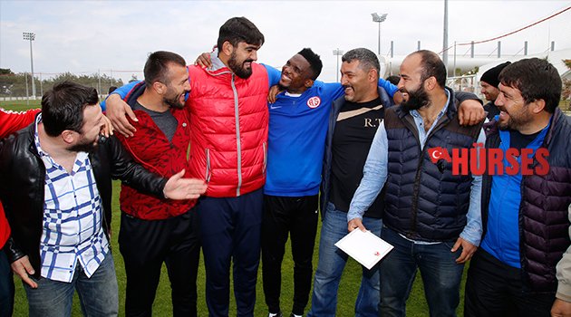 BAŞPEHLİVANLARDAN ANTALYASPOR ‘A DESTEK