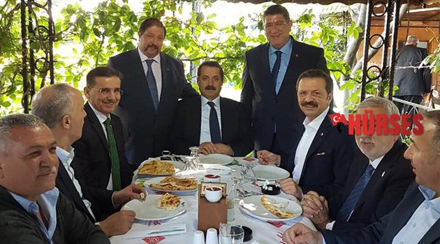 BİR ARAYA GELDİLER