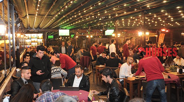 Bir Kafeden daha farklı