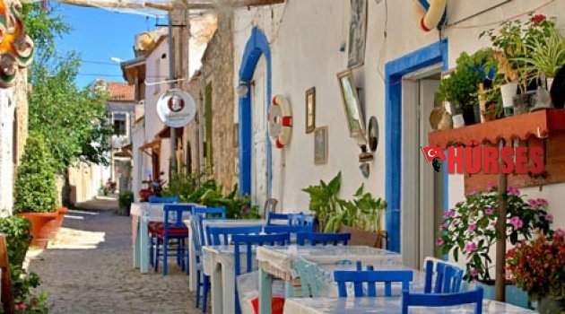 BU ÇEŞMEDEN EN GÜZEL SAHİLLER AKIYOR: ÇEŞME