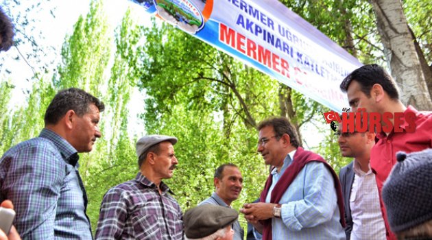BUDAK, KÖYLÜYE SÖZ VERDİ