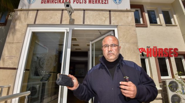 BULDUKLARI CÜZDANI POLİSE GÖTÜRDÜLER