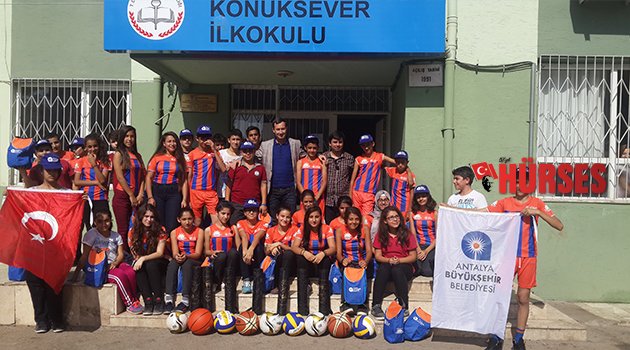 BÜYÜKŞEHİR’DEN OKULLARA SPOR DESTEĞİ