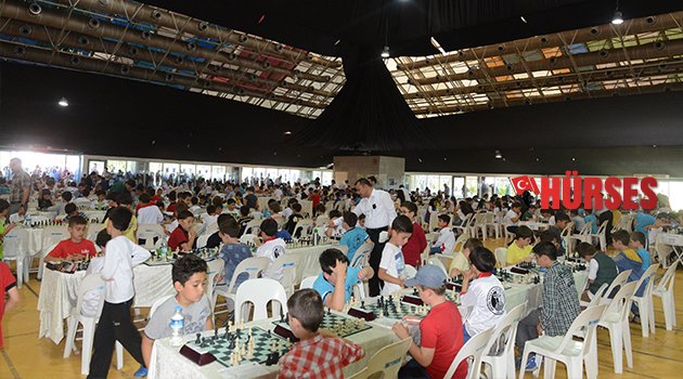 BÜYÜKŞEHİR’DEN SATRANÇ TURNUVASI