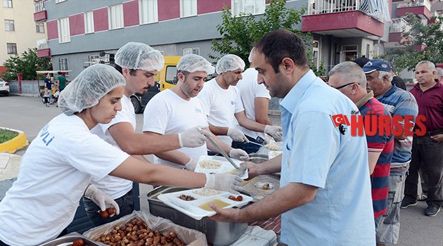 BÜYÜKŞEHİR'DEN İFTAR SOFRASI