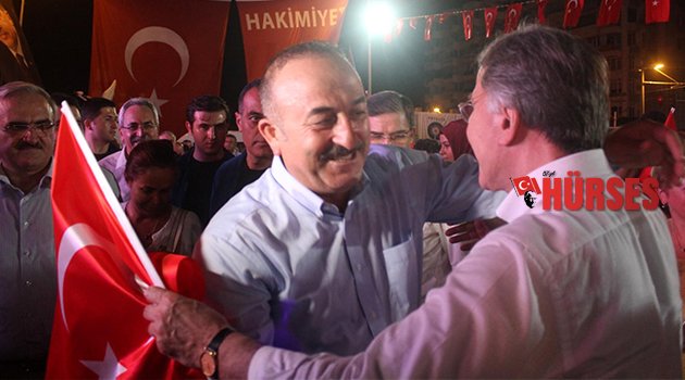 ÇAVUŞOĞLU: KİMSE UZAKTAN AHKAM KESMESİN