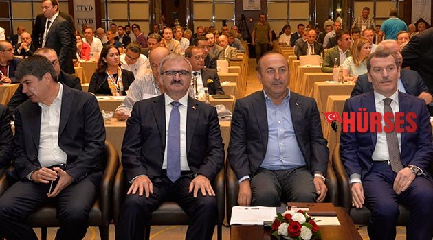 Çavuşoğlu: Turizm Bakanlığı kapatılmayacak