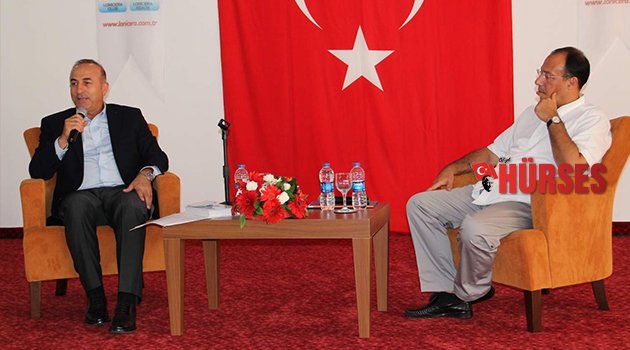 ÇAVUŞOĞLU TURİZMCİLERLE GÖRÜŞTÜ