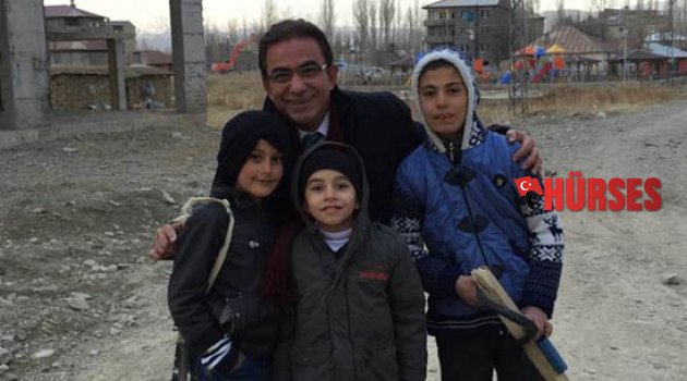CHP'Lİ BUDAK HAKKARİLİ ÇOCUKLARLA