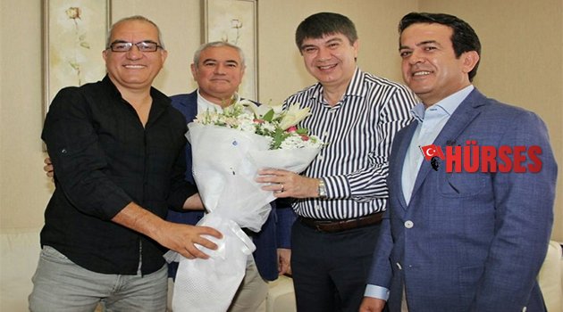 ÇİÇEKLER BARIŞTIRDI