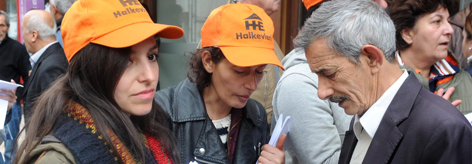 Clk Önünde Eylem