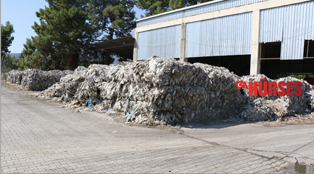 Çöpler özel tırlarla taşınıyor
