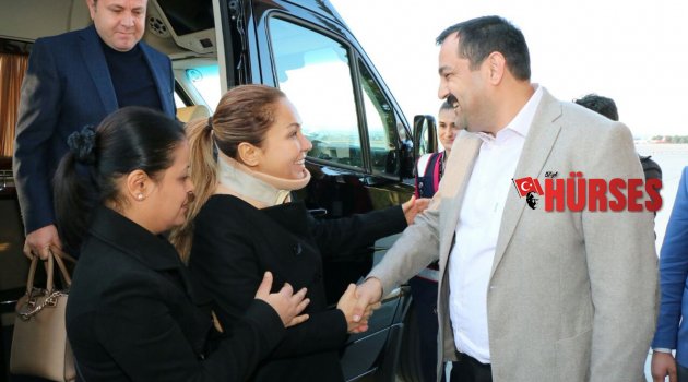 COŞKUYLA KARŞILANDI