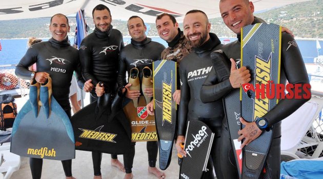DALGIÇLAR KAŞ'TA YARIŞTI