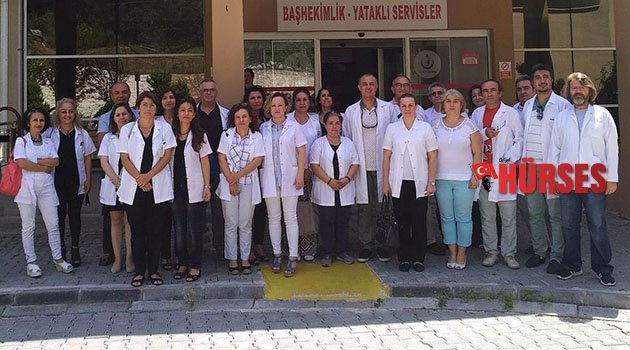 Darp edilen hekime destek