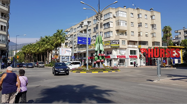 Deprem kentinde afet toplanma merkezi yok