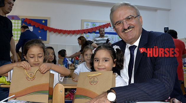 Ders zilini Vali çaldı