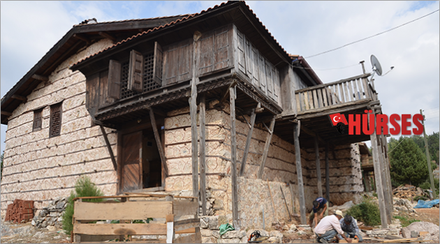 'Düğmeli Evler'  turizme kazandırılıyor