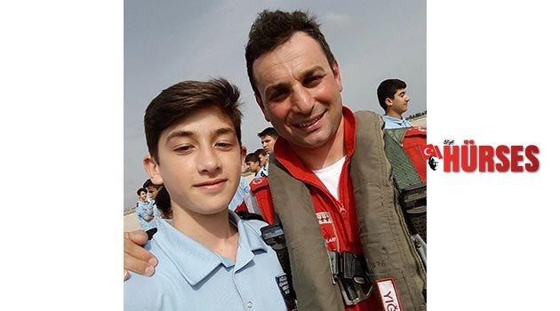 Ecel yüzerken yakaladı
