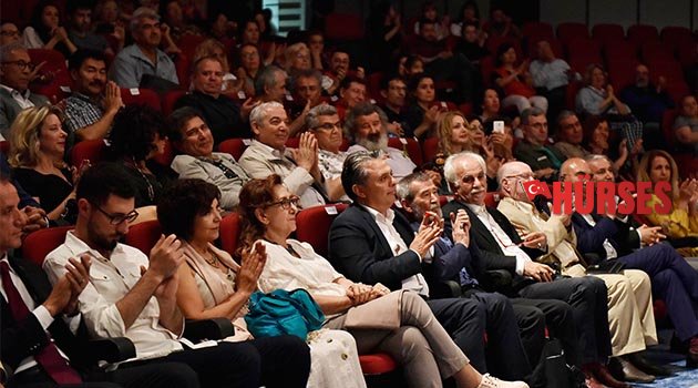 Edebiyat ödülleri sahiplerini buldu