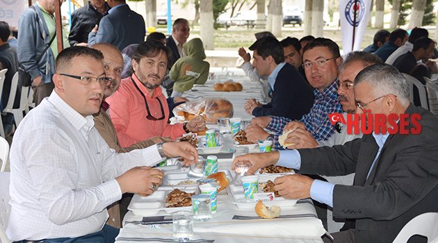 EĞİTİMCİLER PİKNİKTE BULUŞTU