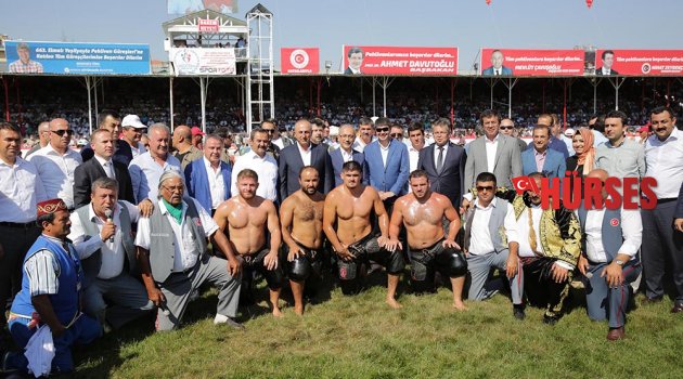 ELMALI’DA GÜREŞ ŞÖLENİ