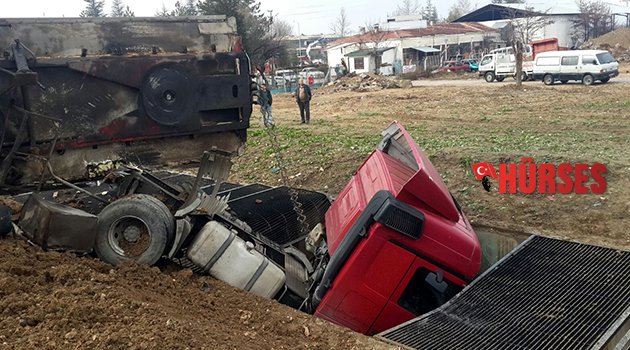 Elmalı'da kaza: 3 yaralı