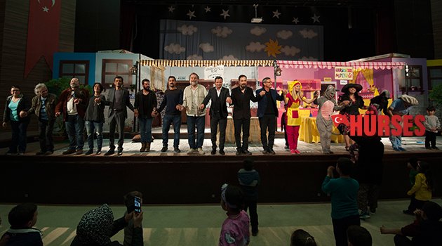 ENTRİKALI DOLAP’ SAHNEYE ÇIKIYOR